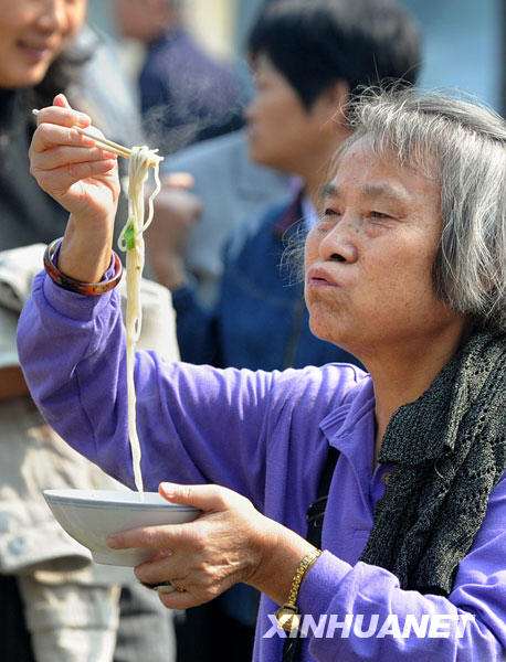 重阳节老人长寿秘诀(重阳节怎么给老人过节比较好)