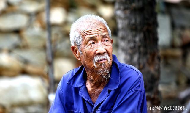 103岁男人长寿秘诀(103岁国医大师长寿秘诀)