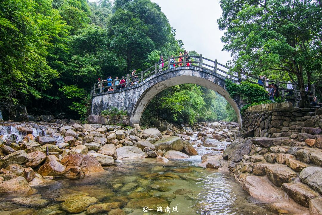 包含荣乐园适合长寿居住吗的词条