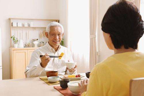 男人长寿的秘诀和饮食(男士长寿养生的秘诀是什么)