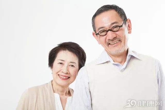 男性长寿的5个秘诀(男人如何长寿,教你四个小技巧)