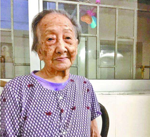 农村阿婆103岁长寿秘诀(105岁老太说自己长寿的秘诀)